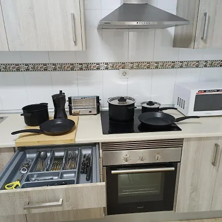 Piso Avenida Junto A La Playa * Cádis