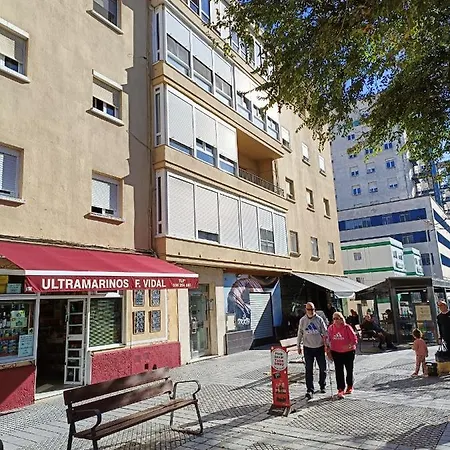 Apartamento Piso Avenida Junto A La Playa *