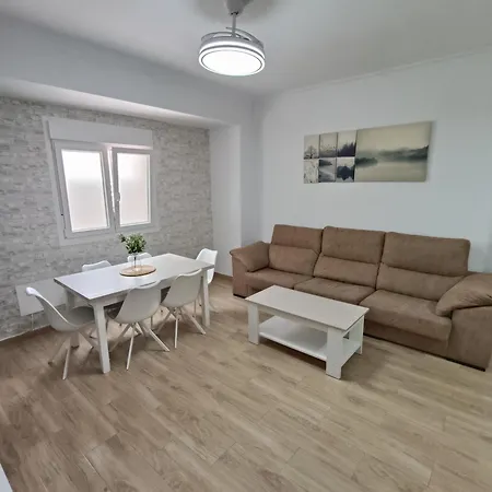 Piso Avenida Junto A La Playa * カディス