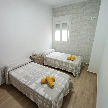 Piso Avenida Junto A La Playa * カディス