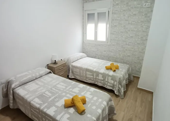 Piso Avenida Junto A La Playa * カディス